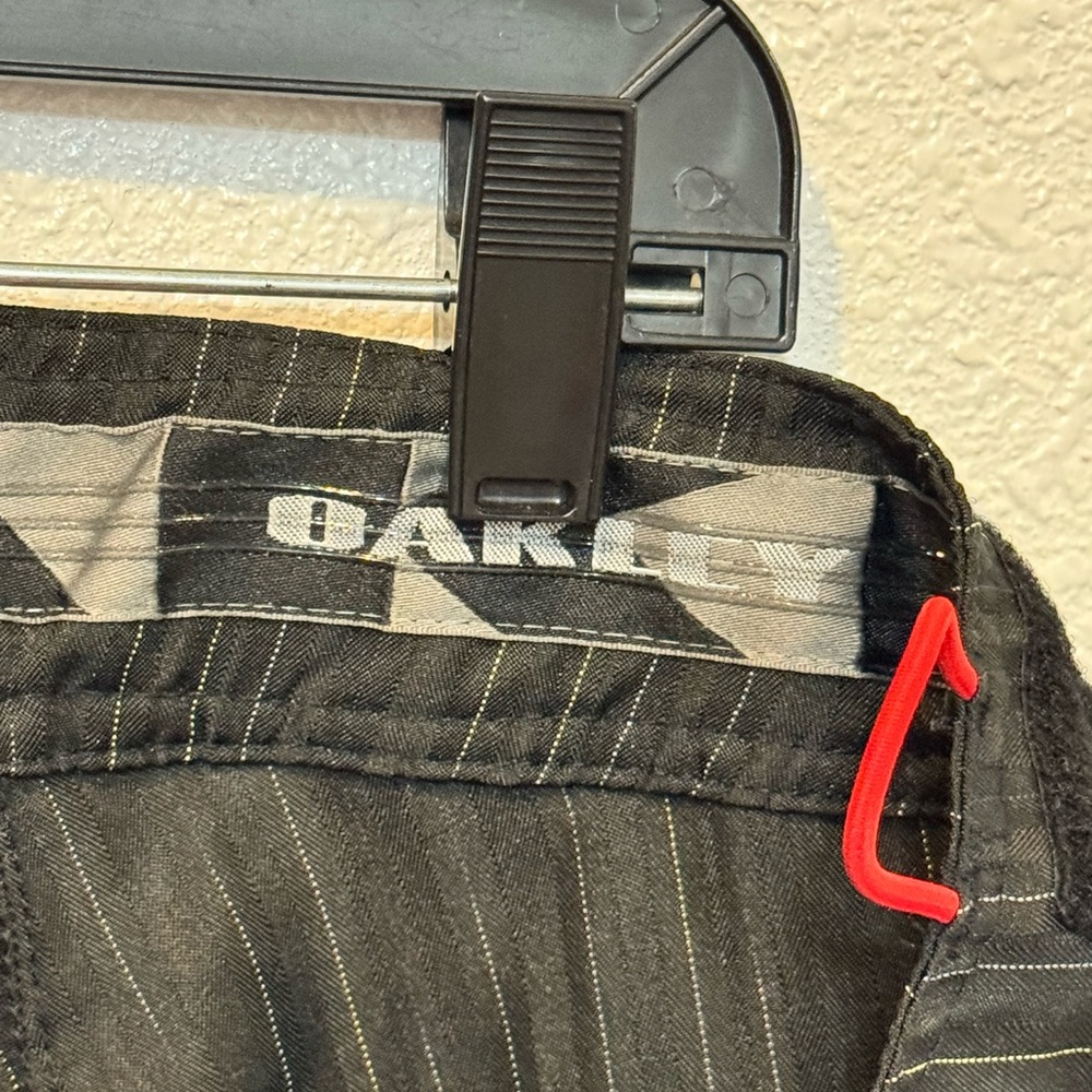 Oakley Black Pinstripe Cycling Bark Shorts Men’s 38 - Picture 6 of 15